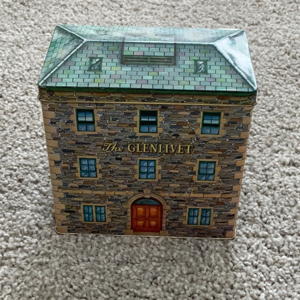 Green and Brown Tin Decor Accents for Home